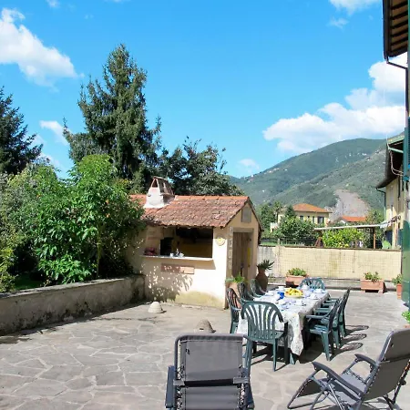 L'arciere By Interhome * Camaiore